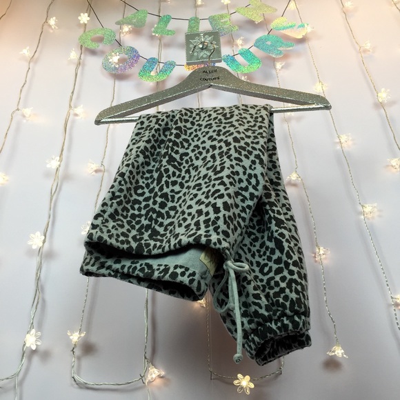 Chaser Animal Print Slouchy Pant - Picture 3 of 8